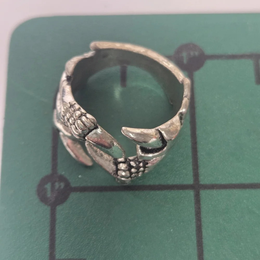 Silver Tone Brutalist Dragon Claw Ring Sz 8.5 Mythical Goth Fantasy Creature